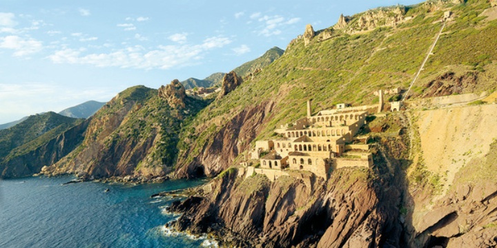 Ingrandisci la foto: "LA LAVERIA TRA LE BELLEZZE DEL PAESAGGIO E IL RICORDO" "LA LAVERIA TRA LE BELLEZZE DEL PAESAGGIO E IL RICORDO"