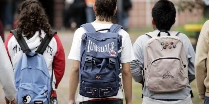 Ingrandisci la foto: Richiesta contributi per il diritto allo studio anno 2019 - sc. 15/11/2019 Richiesta contributi per il diritto allo studio anno 2019 - sc. 15/11/2019