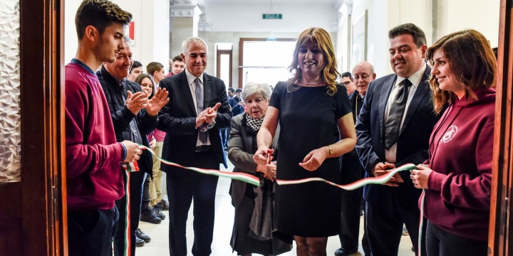 Ingrandisci la foto: Inaugurazione Inaugurazione