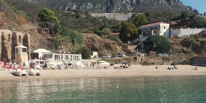 Ingrandisci la foto: Avviso arenile "Spiaggia di Masua" Avviso arenile "Spiaggia di Masua"