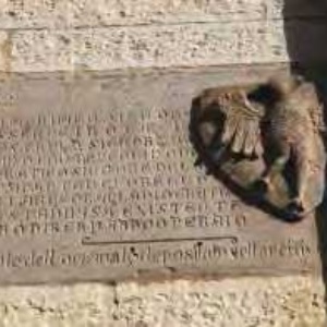 Stemma dei Donoratico nella facciata di Santa Chiara Donoraticos' coat of arms, Saint Clare's façade Stemma dei Donoratico nella facciata di Santa Chiara Donoraticos' coat of arms, Saint Clare's façade