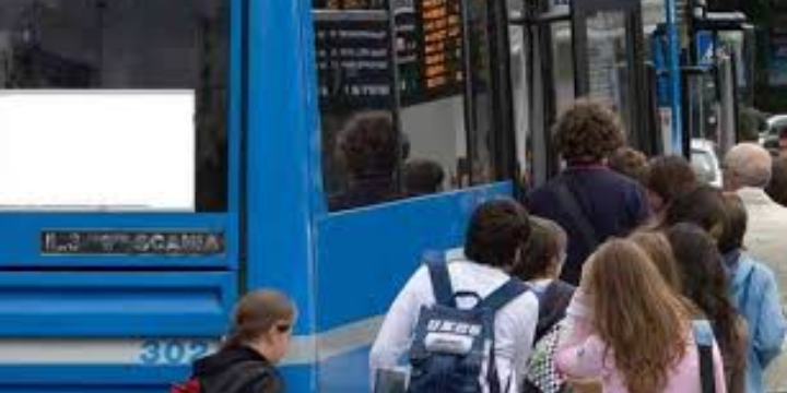 Ingrandisci la foto: Bando rimborso spese viaggio ad alunni e studenti pendolari - a.s. 2020/21 Bando rimborso spese viaggio ad alunni e studenti pendolari - a.s. 2020/21