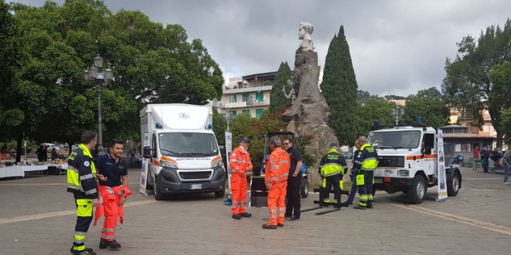 Ingrandisci la foto: Presentazione del Piano di Protezione Civile Presentazione del Piano di Protezione Civile