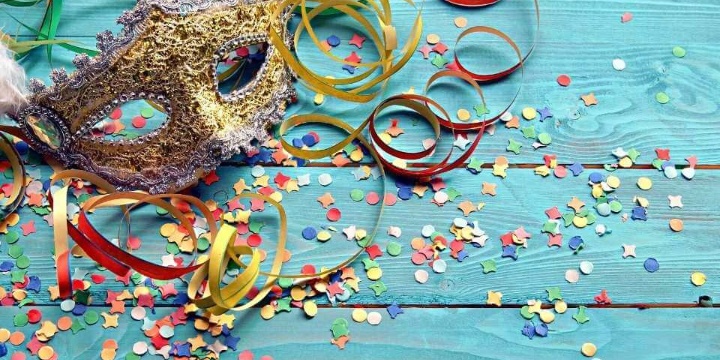 Ingrandisci la foto: Avviso pubblico per la presentazione di proposte progettuali finalizzate alla realizzazione dello spettacolo per i festeggiamenti del carnevale 2024 Avviso pubblico per la presentazione di proposte progettuali finalizzate alla realizzazione dello spettacolo per i festeggiamenti del carnevale 2024