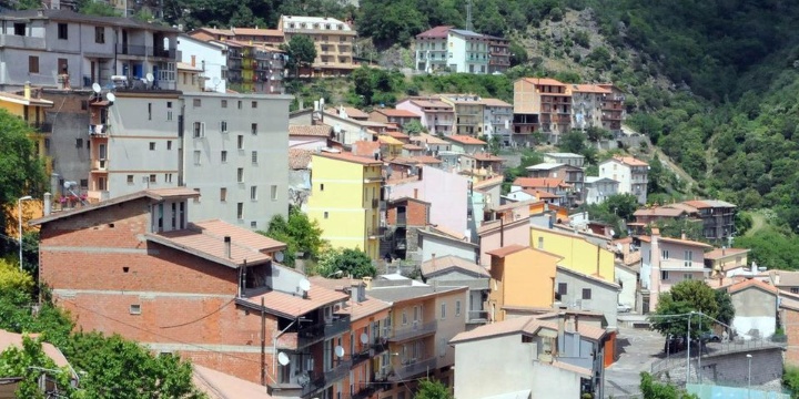 Ingrandisci la foto: Desulo: XXIX edizione del Premio Letterario della Montagna ”Montanaru”. Desulo: XXIX edizione del Premio Letterario della Montagna ”Montanaru”.