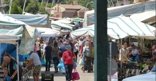 Visualizza la notizia: BANDO DI GARA: assegnazione in concessione di 69 stalli del mercatino di via Pacinotti